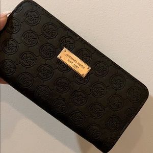 MK wallet